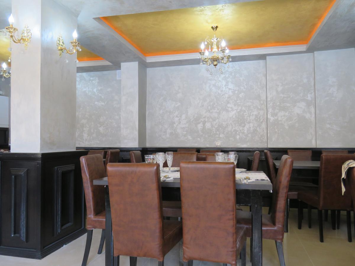 Hotel Foisor Букурещ Екстериор снимка