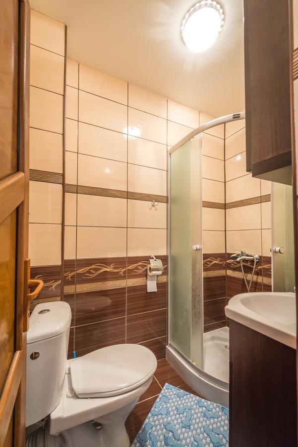 Hotel Foisor Букурещ Екстериор снимка