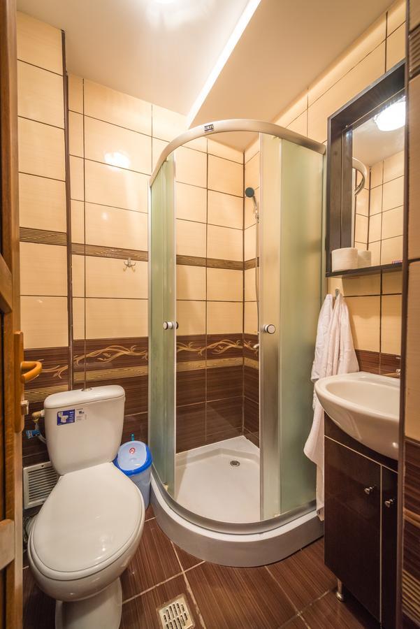 Hotel Foisor Букурещ Екстериор снимка