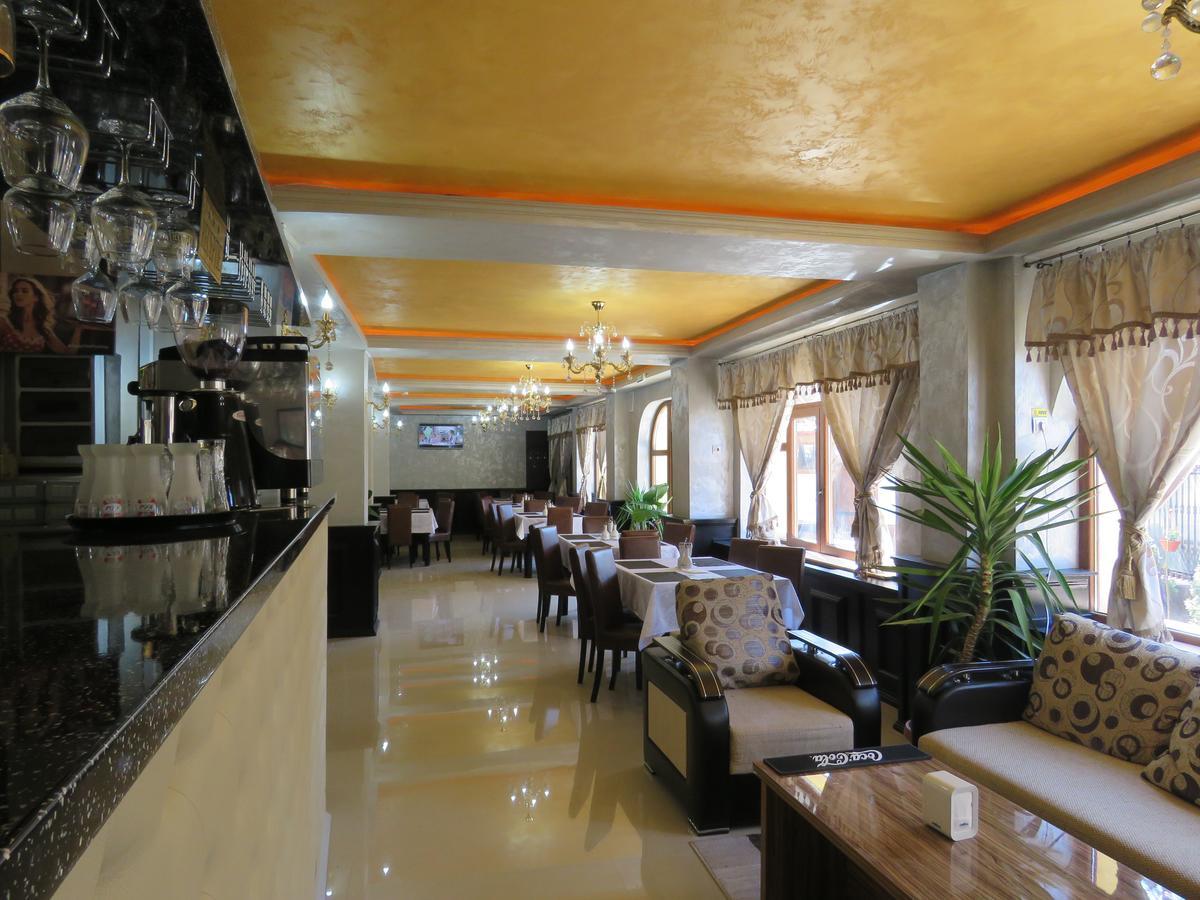 Hotel Foisor Букурещ Екстериор снимка