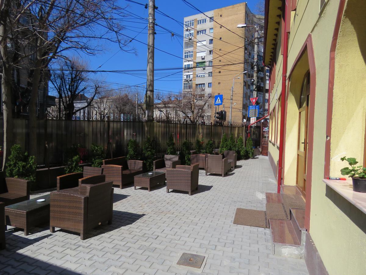 Hotel Foisor Букурещ Екстериор снимка