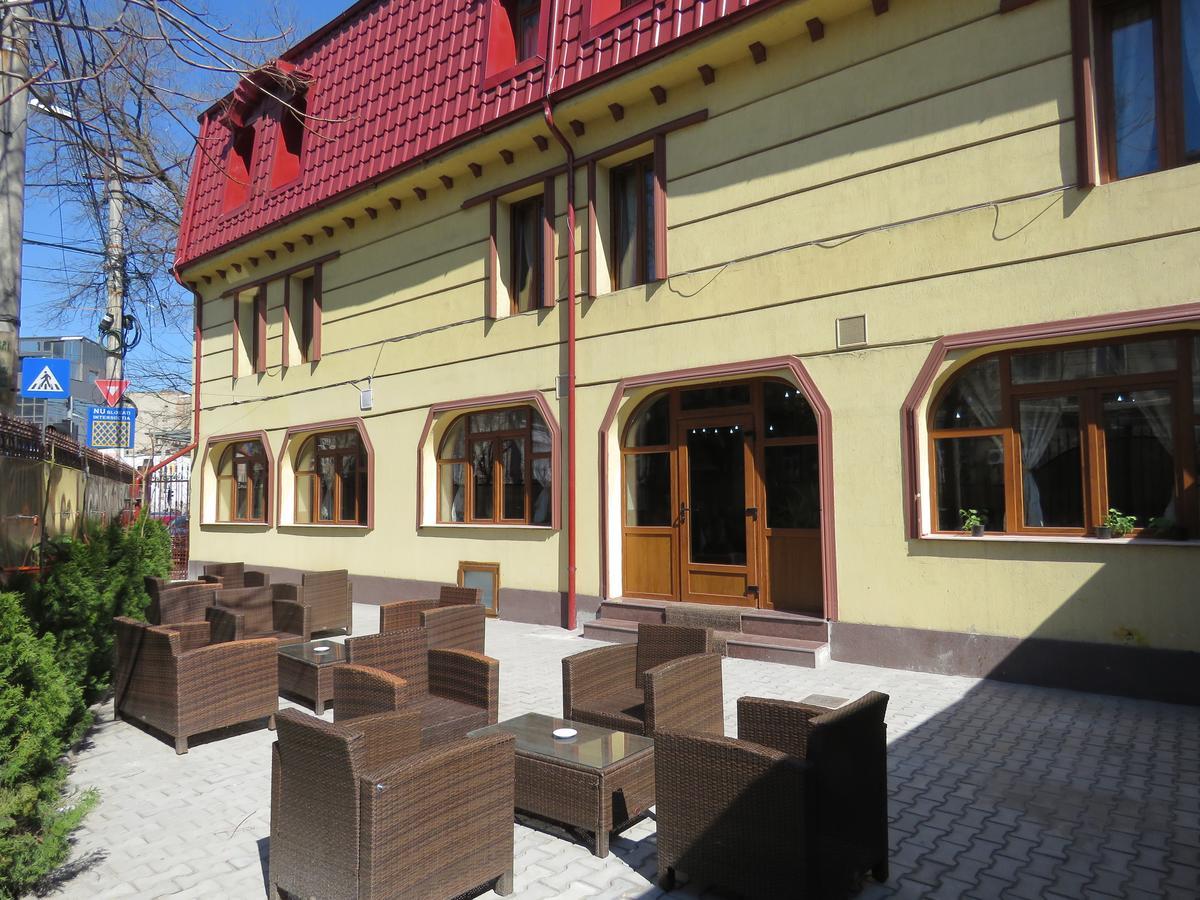 Hotel Foisor Букурещ Екстериор снимка