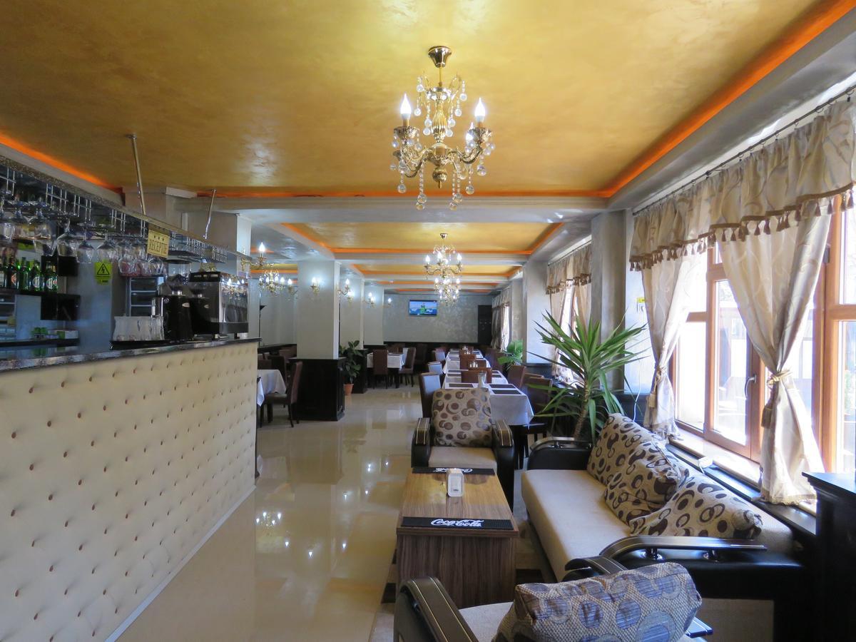 Hotel Foisor Букурещ Екстериор снимка
