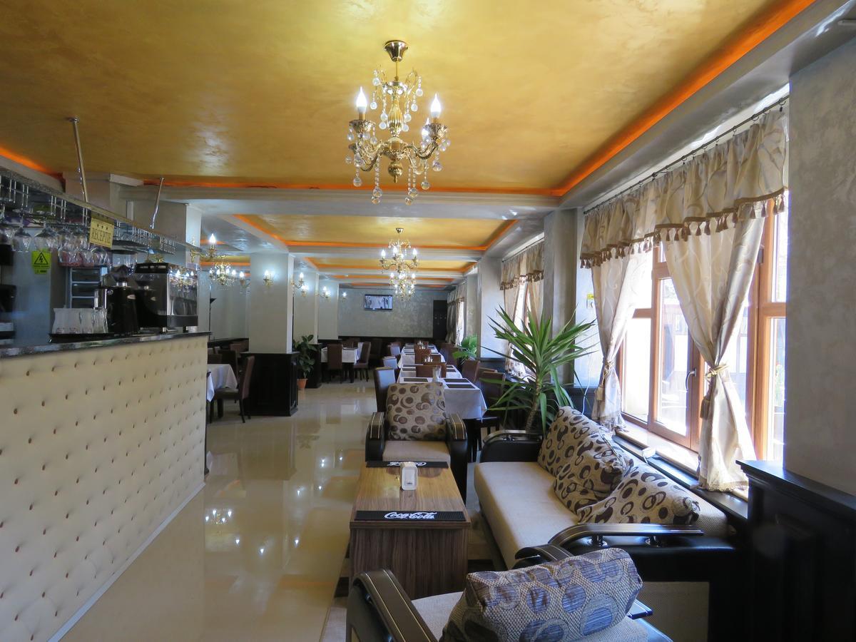 Hotel Foisor Букурещ Екстериор снимка