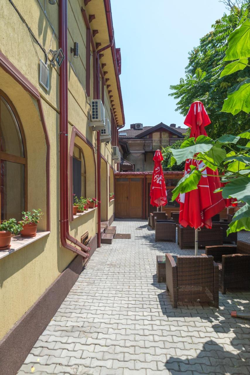 Hotel Foisor Букурещ Екстериор снимка